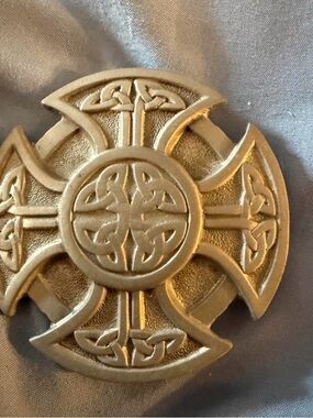 Celtic Cross Belt Buckle - Men’s Accessory